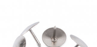 Descoperă cine a inventat piunezele și cum au devenit atât de populare