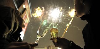 Pe cine invitam la masa de Revelion