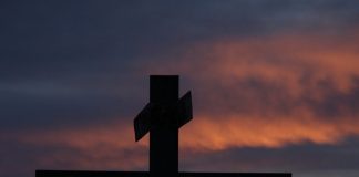 Care este diferenta dintre Sarbatorile de Paste si cele de Craciun?