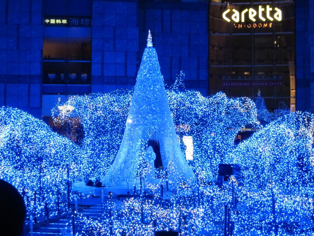 Atmosfera de Craciun in Tokyo