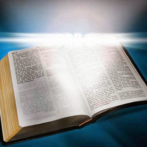 Biblia, Foto: pornodeguatemala.blogspot.com