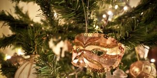 Traditii de Craciun – colindatul la greci