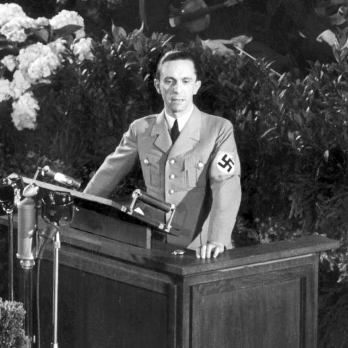 Joseph Goebbels tinand un discurs in Berlin, Foto: berlindividedcity.wordpress.com