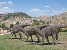 Dinozaurul Iguanodon, o șopârlă iguană din era Mezozoică