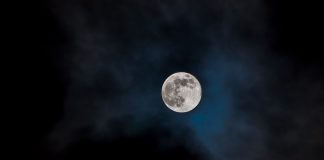 Prima aselenizare si evenimentele care au dus la aceasta