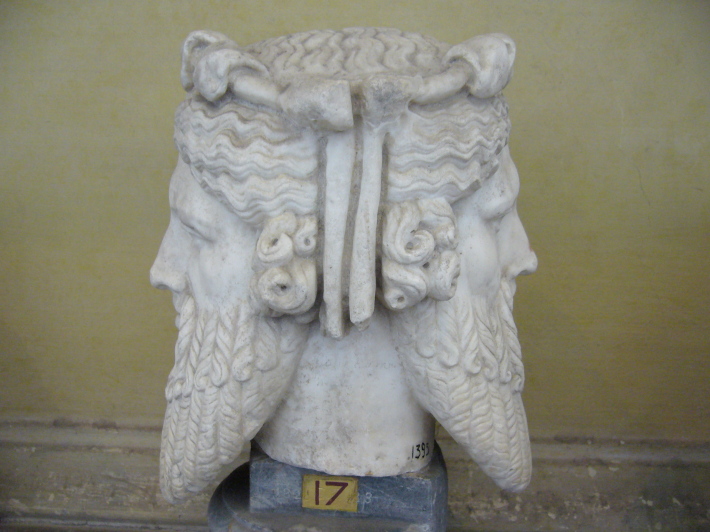 Statuia lui Ianus Bifrons expusa la Muzeul din Vatican, Foto: en.wikipedia.org