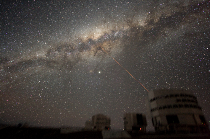 Calea Lactee observata noaptea deasupra Obseravtoriului din Paranal, Foto: en.wikipedia.org