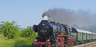 Cine a inventat locomotiva cu abur? Locomotiva cu aburi