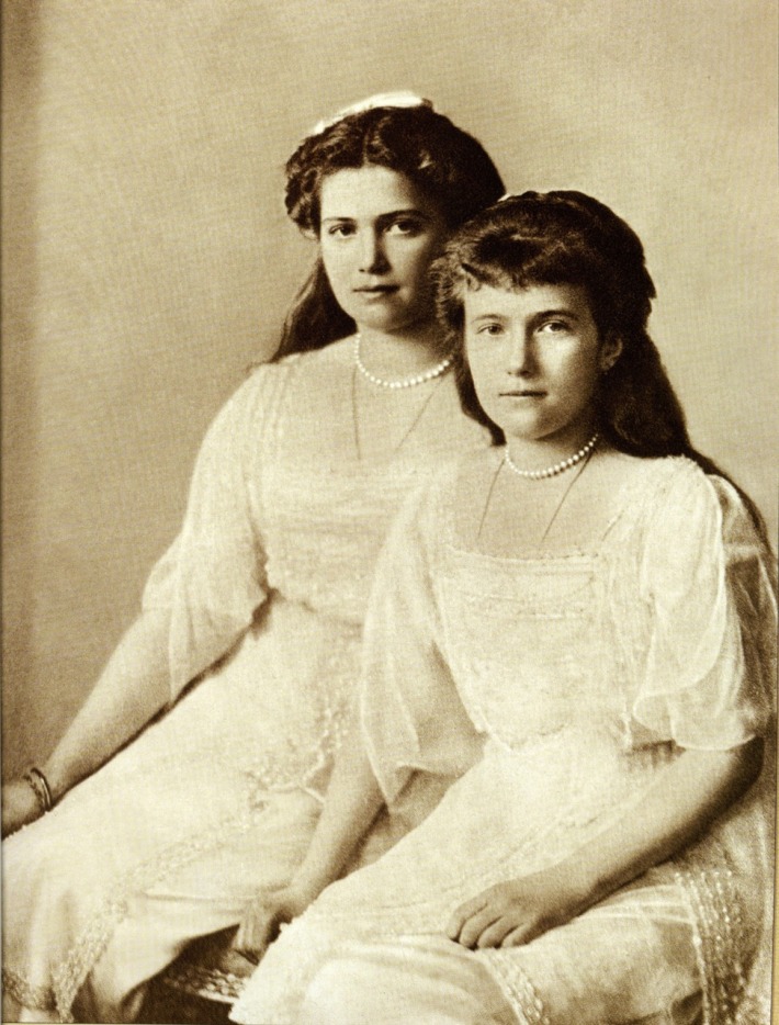 Ducesa Maria si Anastasia Romanov, Foto: natdonets.wordpress.com