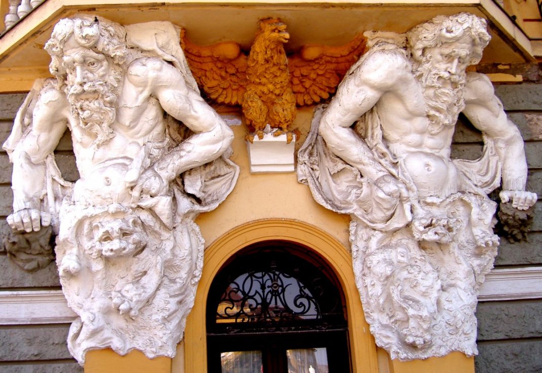 Sculpturi in detaliu