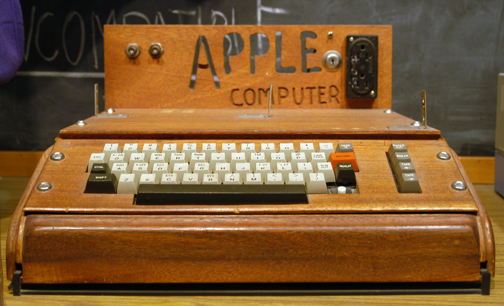 apple computer 1