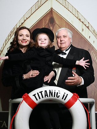 Clive Palmer cu sotia Anna si fiica Mary, TItanic II, Foto: news.com.au