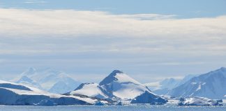 Antarctica – uriase canale descoperite sub o platforma de gheata Antartica