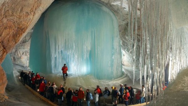 Lumea Uriasilor de gheata - Eisriesenwelt 1