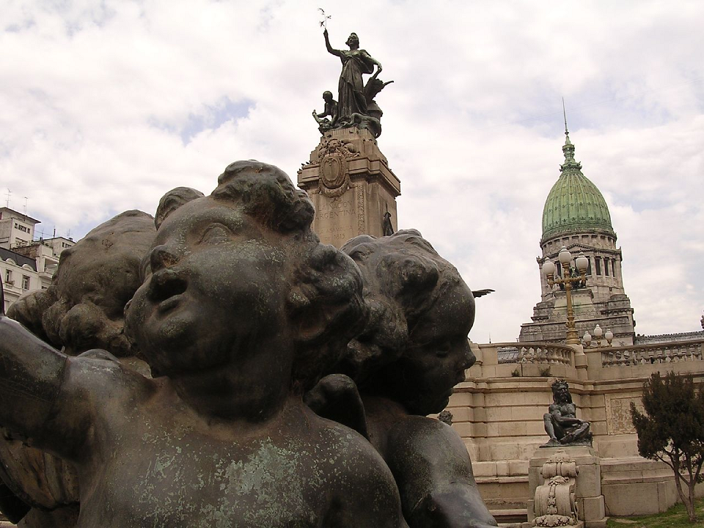 statue strange