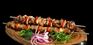 Cum este corect – piureu sau piure, chebab