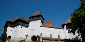 Viscri, prea ca la ţară! biserica viscri