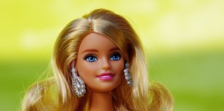 Păpușa Barbie – cum a devenit cea mai iubită păpușă? papusa barbie
