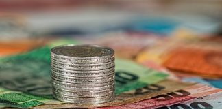 Care este sensul cuvântului oneros (contract oneros, afacere oneroasă) – cu bani sau fără bani? Care este sensul cuvântului oneros