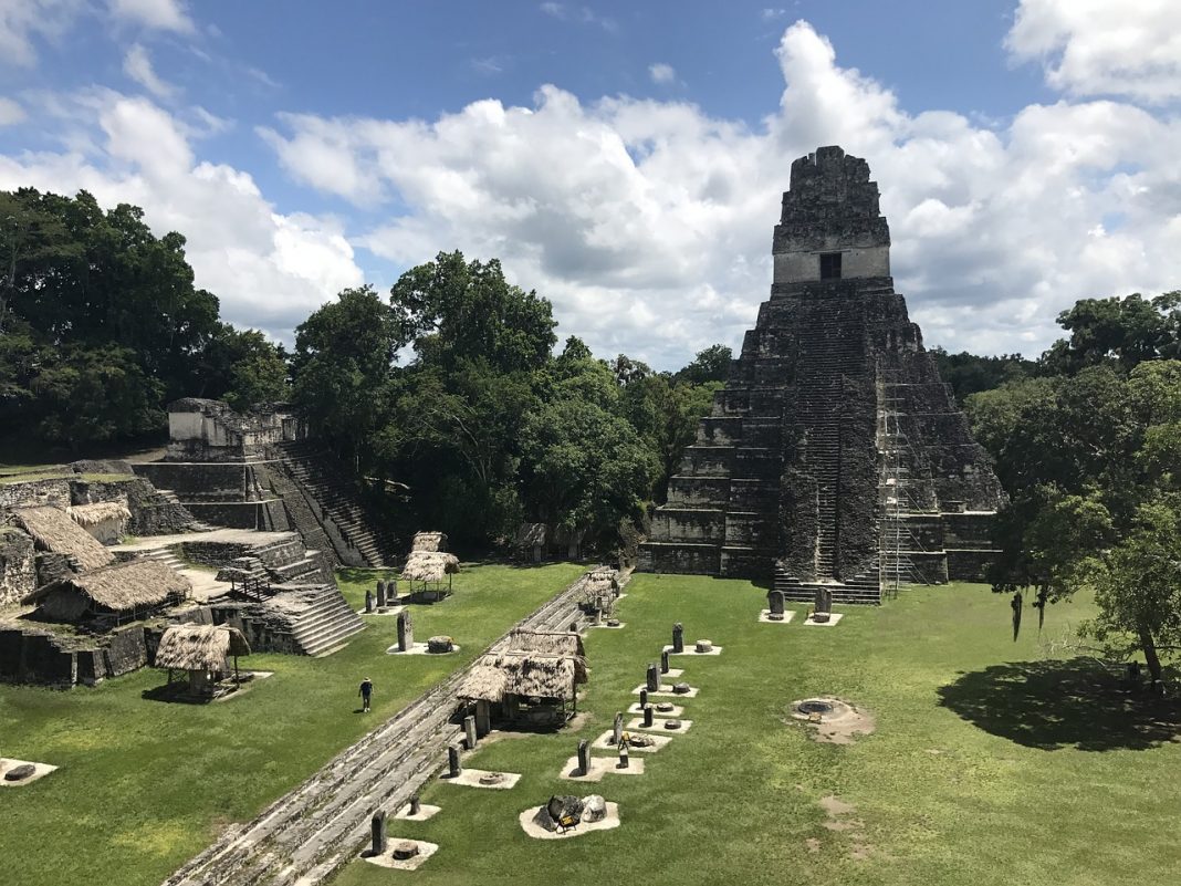 Civilizaţii antice – Maya Civilizaţii antice – Maya