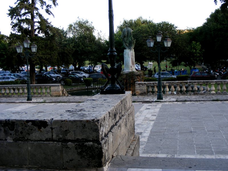 statuia frederick adams ziua