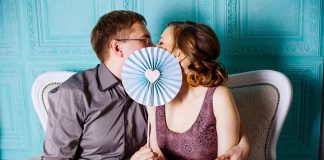 De pe site-uri adunate – a filtra sau a flirta cu cineva? De pe site-uri adunate – a filtra sau a flirta cu cineva