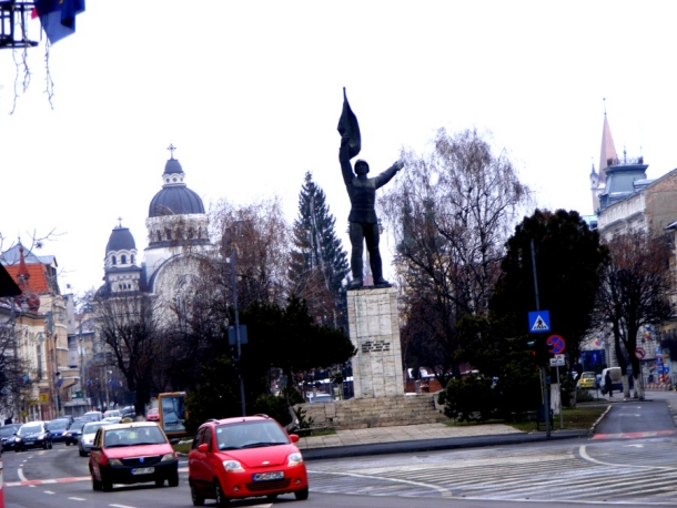 statuia ostasului targu mures