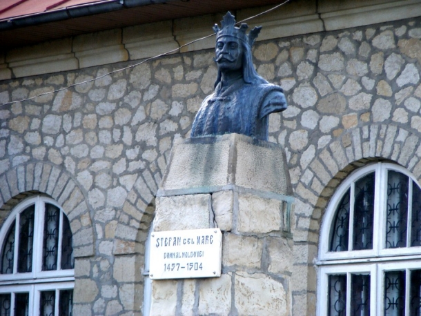 bust stefan cel mare borzesti muzeu
