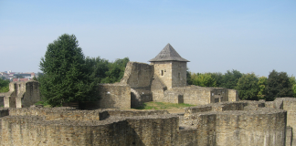 Ruinele misterioase ale României: turism istoric cetatii