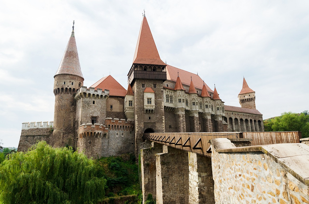 hunedoara castle