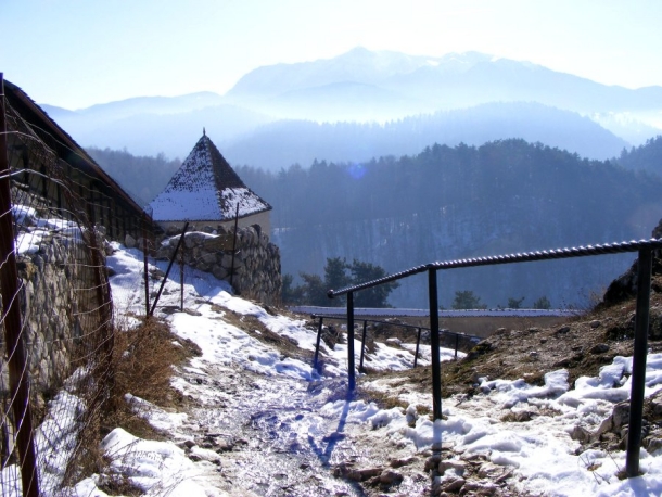 peisaj cetatea rasnov