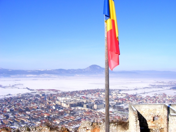 steag tricolor cetatea rasnov