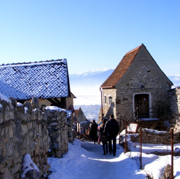 strada cetatea rasnov