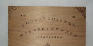 E periculos să ne jucăm cu Tabla Ouija? Povești reale despre “placa spiritelor” Ouija Board