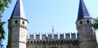 Cârcotaşa la Palatul Topkapi