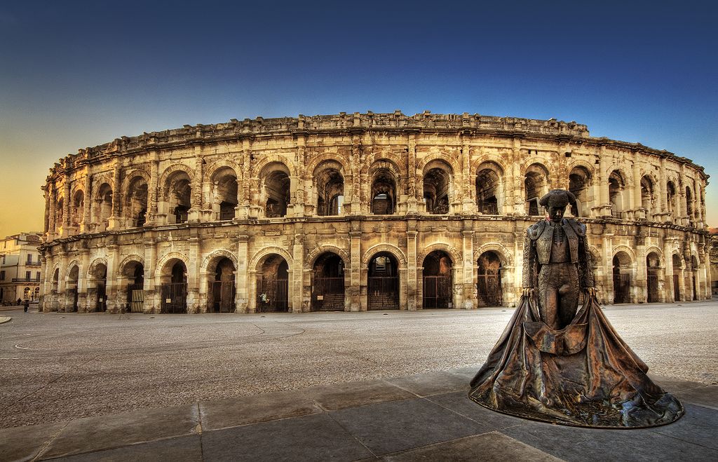 Amfiteatrul roman din Nimes