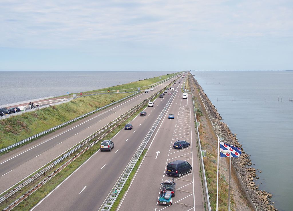 Barajul Afsluitdijk111