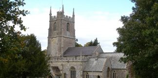 Biserica St. Mary din Avebury : Obiective turistice Anglia – Avebury Biserica St. Mary