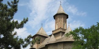 Biserica fortificată Sf. Precista