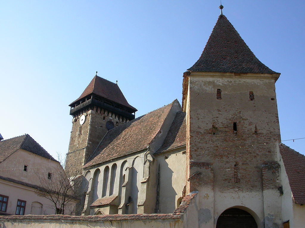 Biserica fortificată din Băgaciu11