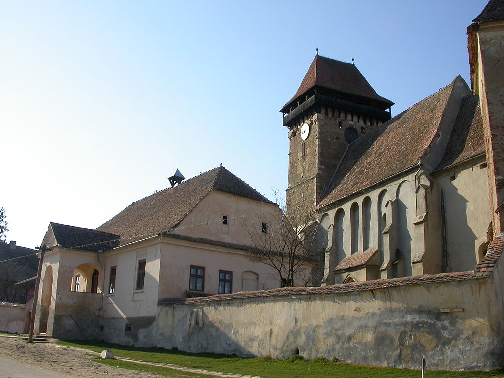 Biserica fortificată din Băgaciu111