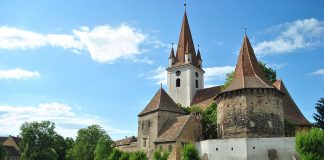 Biserica fortificată din Cristian