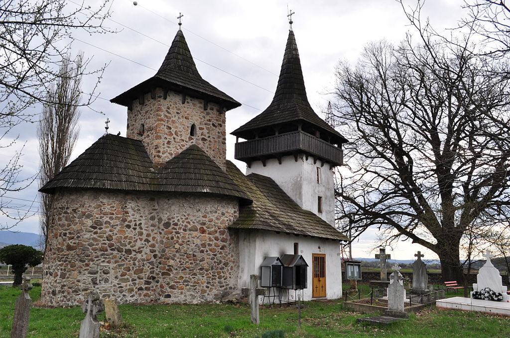 Biserica medievală din Gurasada11