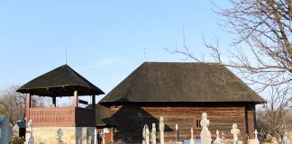 Biserica „Schimbarea la faţă” din Văleni