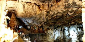 Peșterile Cango: Obiective turistice Africa de Sud – Oudtshoorn Cango