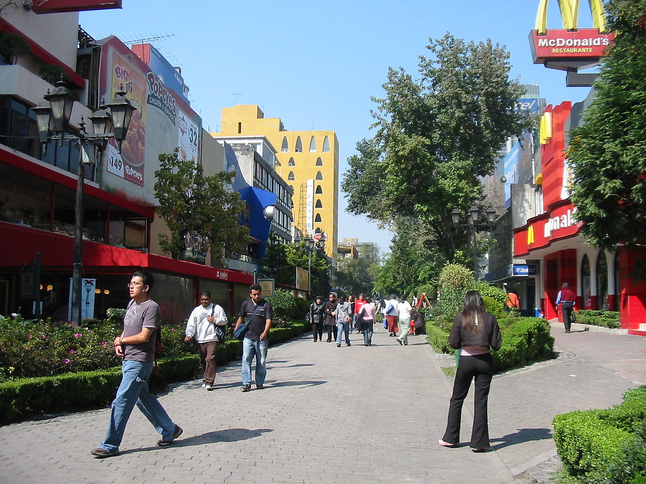 Cartierul Zona Rosa