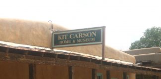 Casa lui Kit Carson: Obiective turistice SUA – Taos Casa lui Kit Carson