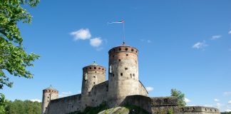 Castelul Olavinnlinna: Obiective turistice Finlanda – Savonlinna Castelul Olavinnlinna