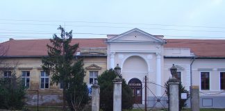 Castelul Zichy din Diosig