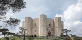 Castelul del Monte – Capodopera octogonală din Apulia, Italia Castelul del Monte